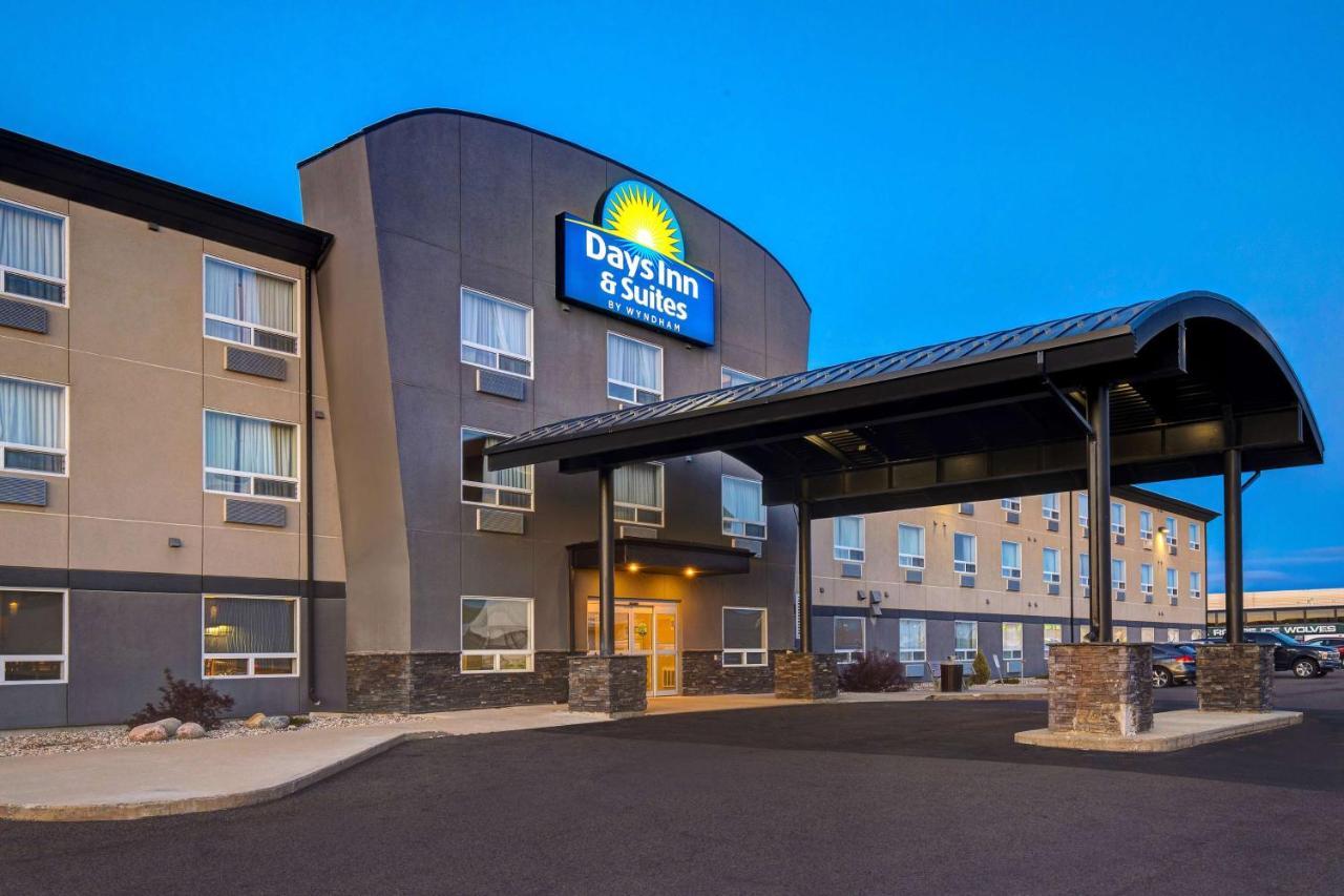 Days Inn & Suites By Wyndham Yorkton Ngoại thất bức ảnh