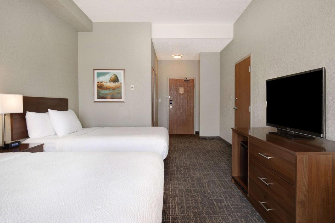 Days Inn & Suites By Wyndham Yorkton Ngoại thất bức ảnh