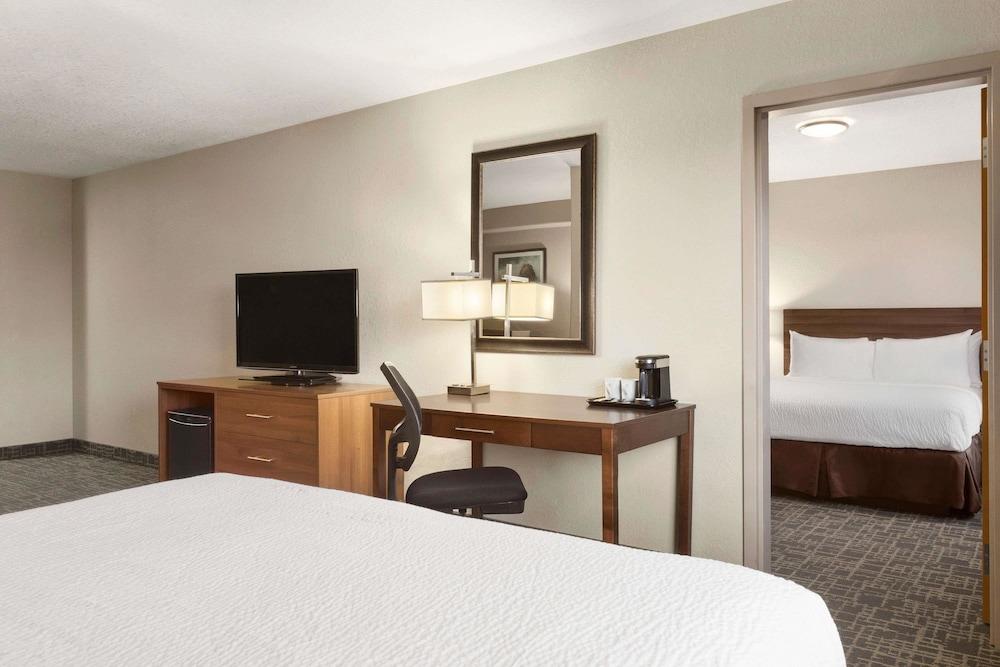 Days Inn & Suites By Wyndham Yorkton Ngoại thất bức ảnh