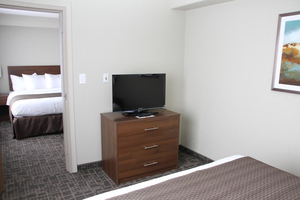 Days Inn & Suites By Wyndham Yorkton Ngoại thất bức ảnh
