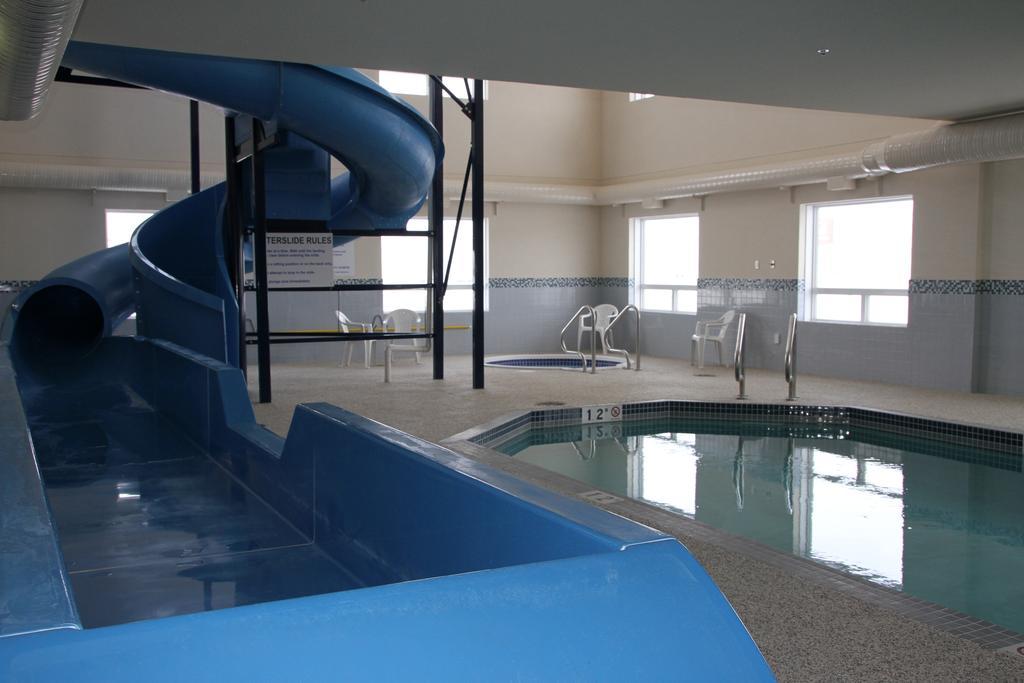 Days Inn & Suites By Wyndham Yorkton Ngoại thất bức ảnh