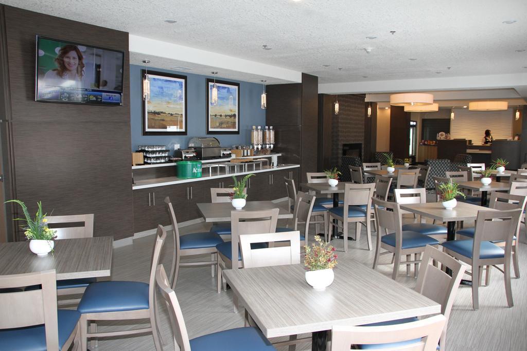 Days Inn & Suites By Wyndham Yorkton Ngoại thất bức ảnh