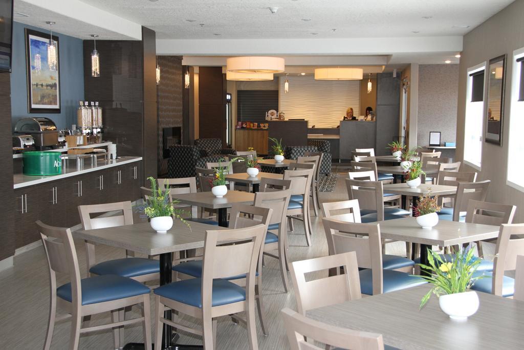 Days Inn & Suites By Wyndham Yorkton Ngoại thất bức ảnh